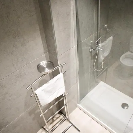 Apartment Moraza - Local Rentss *