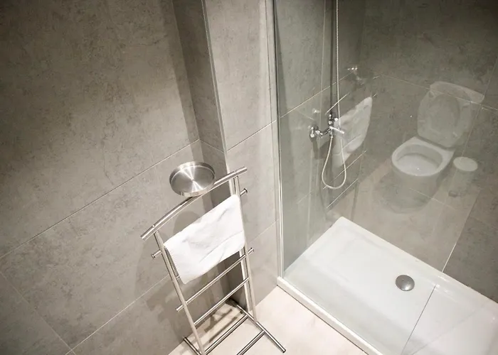 Apartment Moraza - Local Rentss *