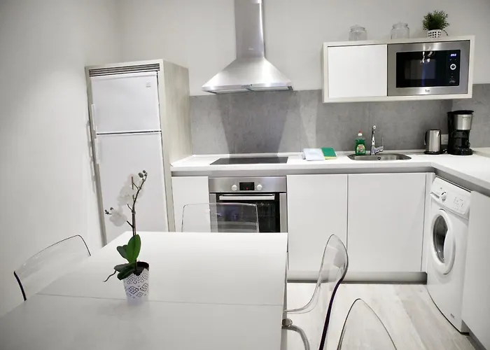 Apartment Moraza - Local Rentss